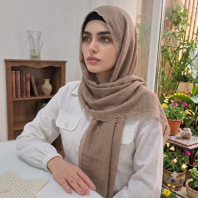 شال وال اسلپ مشکی سرمه ای نسکافه ای دور گیپور سایز 170 در 70 و 52 سانتی متر
